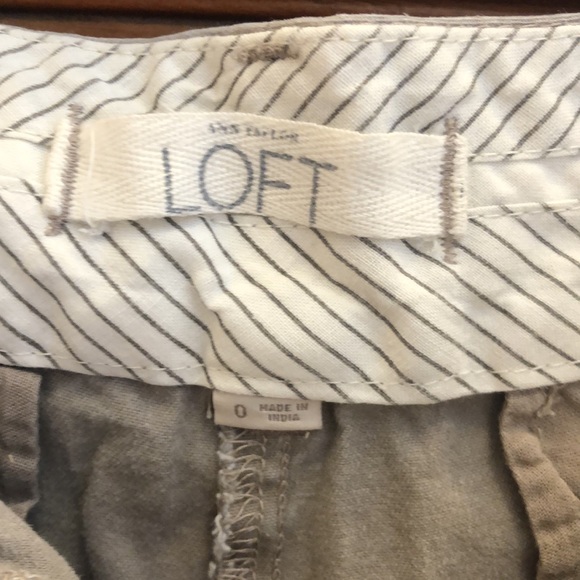 ⭐️ LOFT Grey Chino Shorts - Picture 3 of 5
